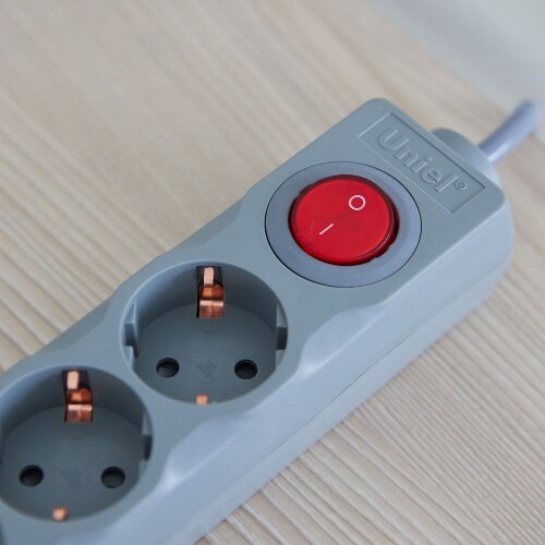 S-GSU5-3 GREY Cетевой фильтр серии Universal, 3м Пвс 3x0.75, 5 гнезд, с-з, 10А, Защита от перенапряжения, короткого замыкания. - фото 4