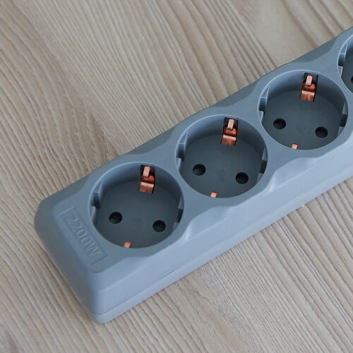 S-GSU5-3 GREY Cетевой фильтр серии Universal, 3м Пвс 3x0.75, 5 гнезд, с-з, 10А, Защита от перенапряжения, короткого замыкания. - фото 5